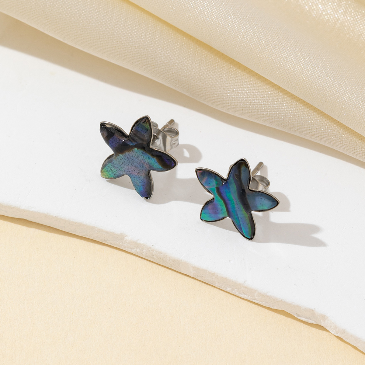 Jewelry Making Place - 2 pezzi di conchiglia naturale blu